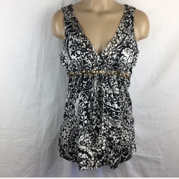 Express 100% silk Black & White Sleeveless Top M - Picture 2 of 9